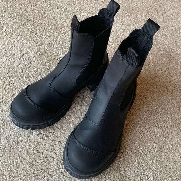 GANNI Black Recycled Rubber City Boots SIZE：EU36